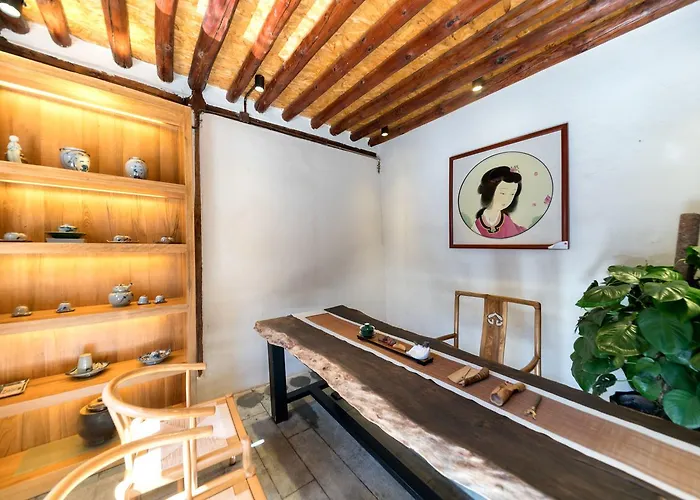 Dali Old Courtyard Boutique Inn